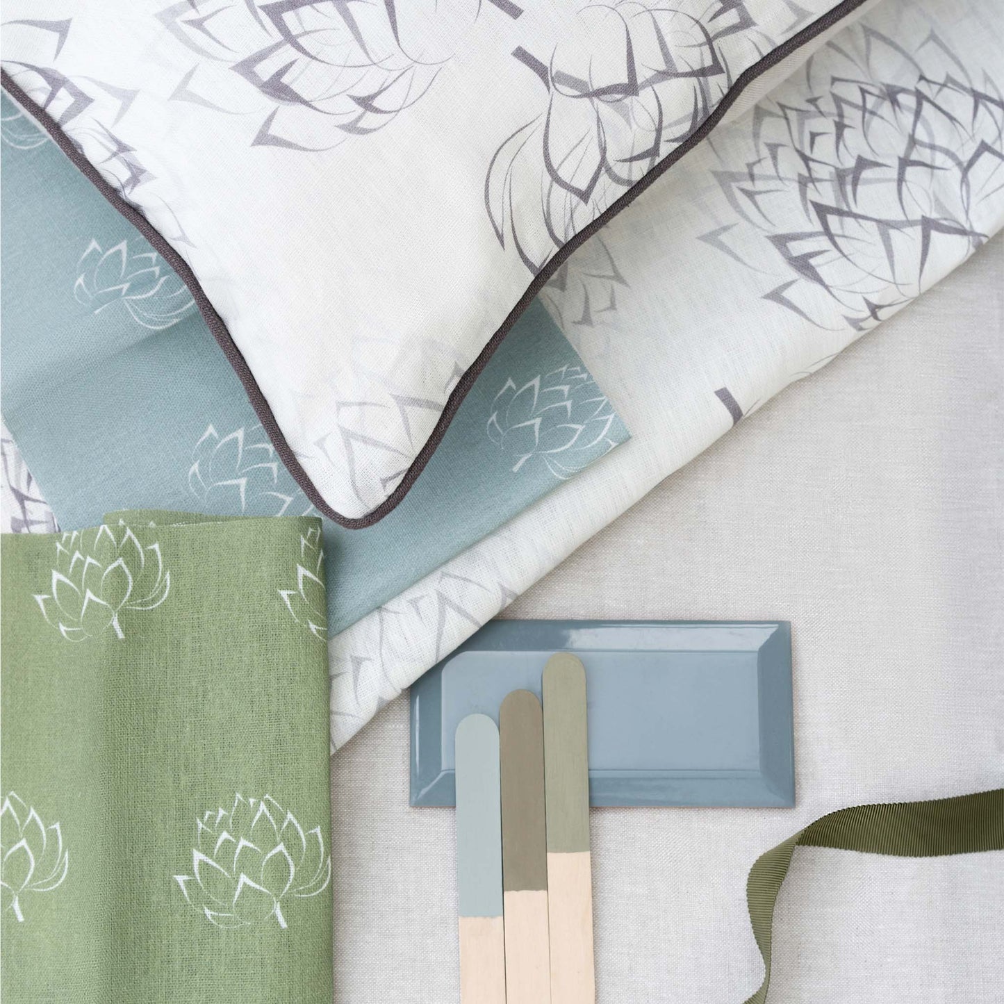 Artichoke Classic Botanical Green Linen